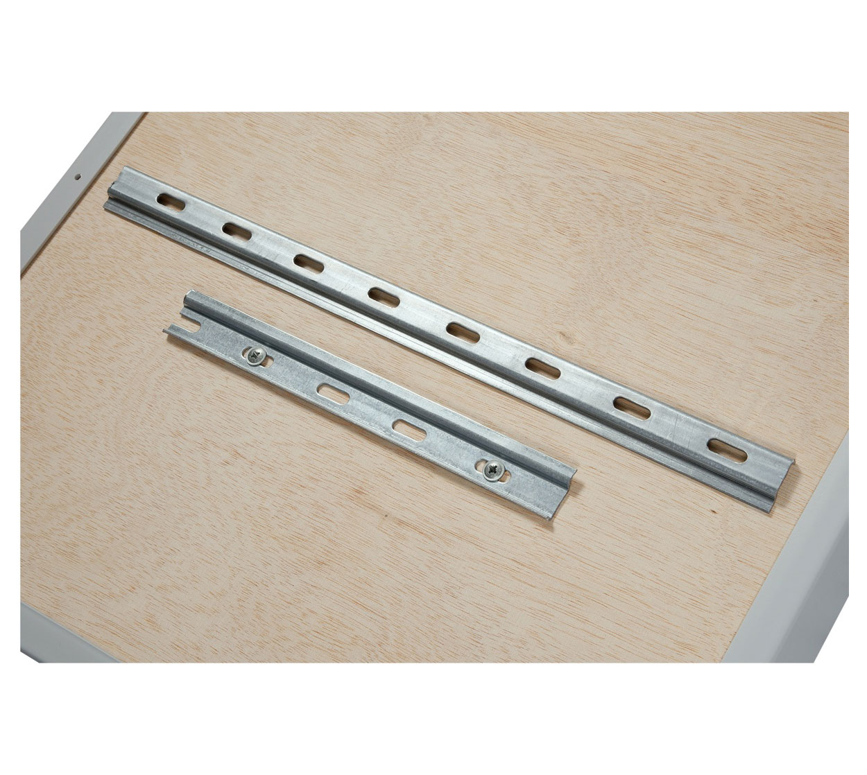 Karten-Board verfügbar mit 1, 2 und 3 Spalten und 10 bzw. 25 Einsteckfächern